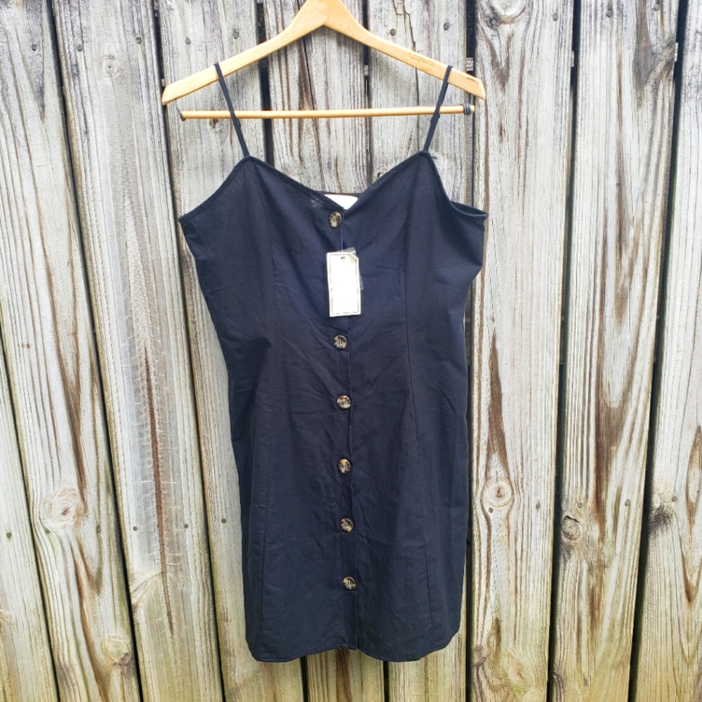 NEW, NEVER WORN! Black cotton/linen blend button down dress. Size medium.